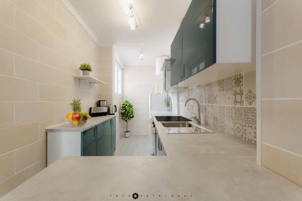 Apartment With Pool, Sea Views & Balcony Less Than 10Min Walk To La Mata Beach! Torrevieja Dış mekan fotoğraf